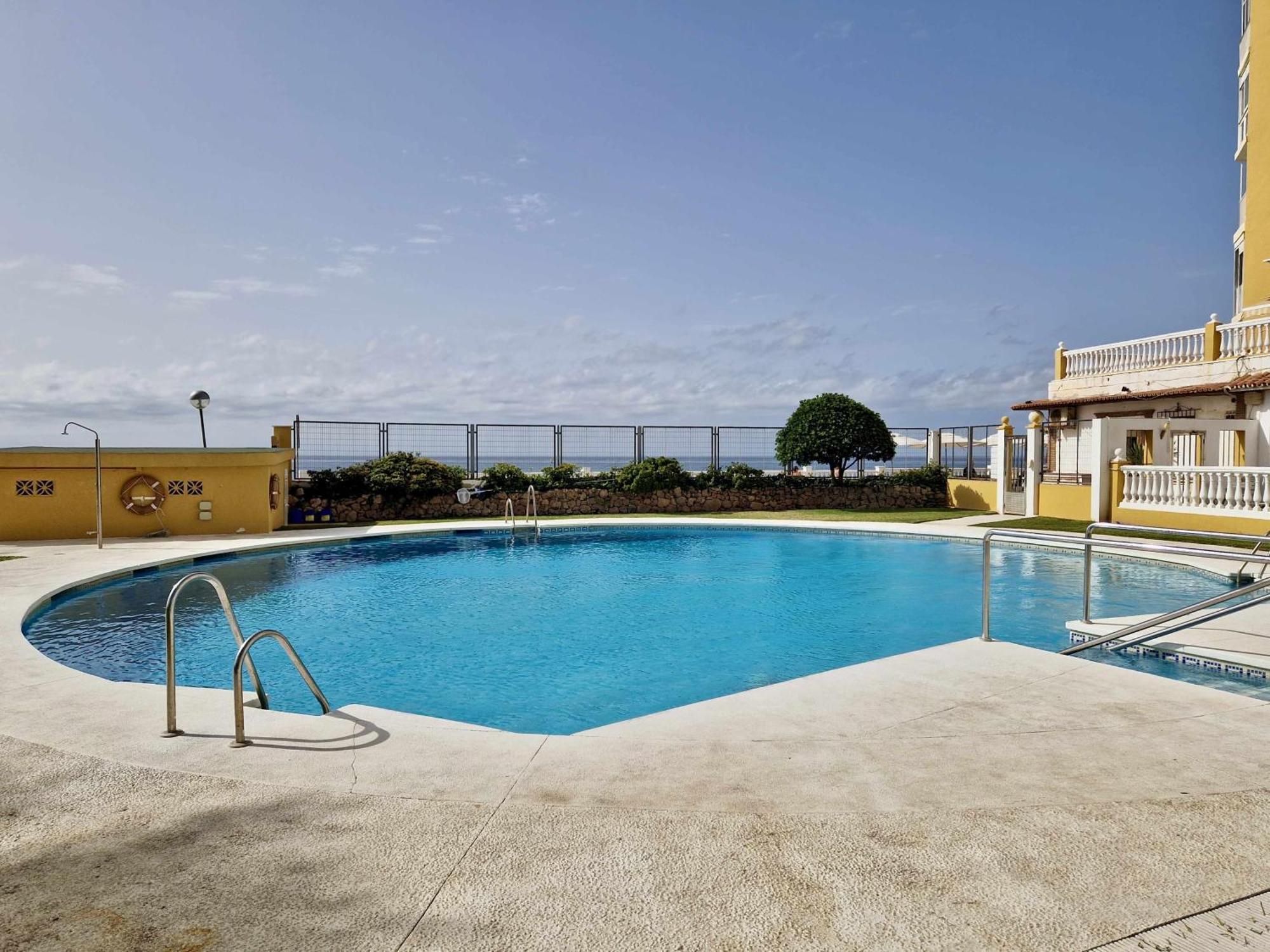 Apartamento Sr Almirante 1ª Linea De Playa Sitio de Calahonda Exterior foto